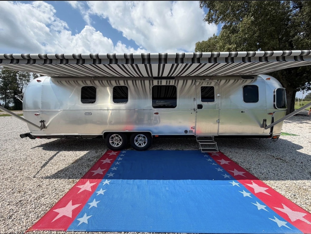2025 Airstream CLASSIC 33FB in chaffee MO