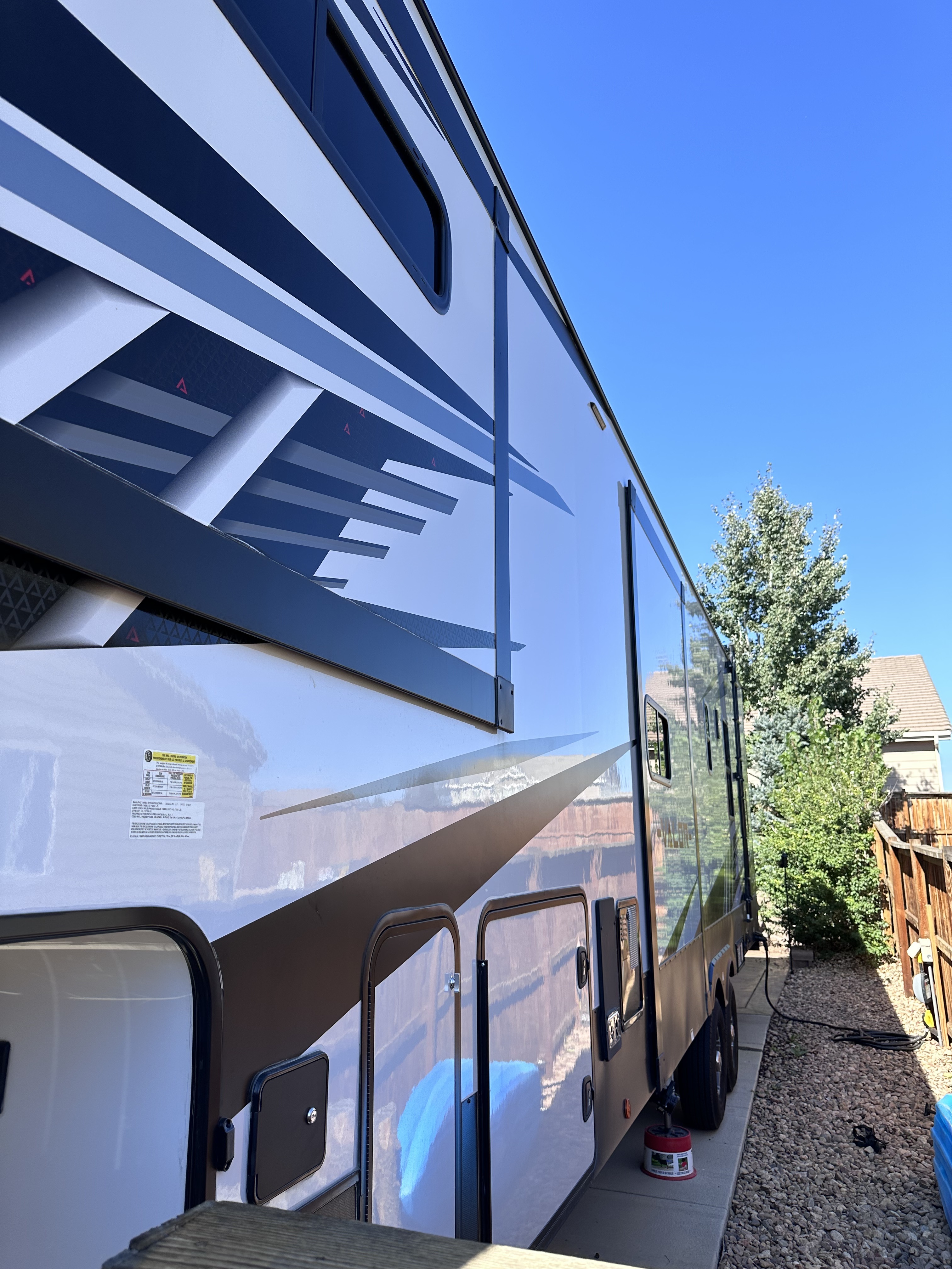 2022 Alliance Rv VALOR 37V13 in windsor CO