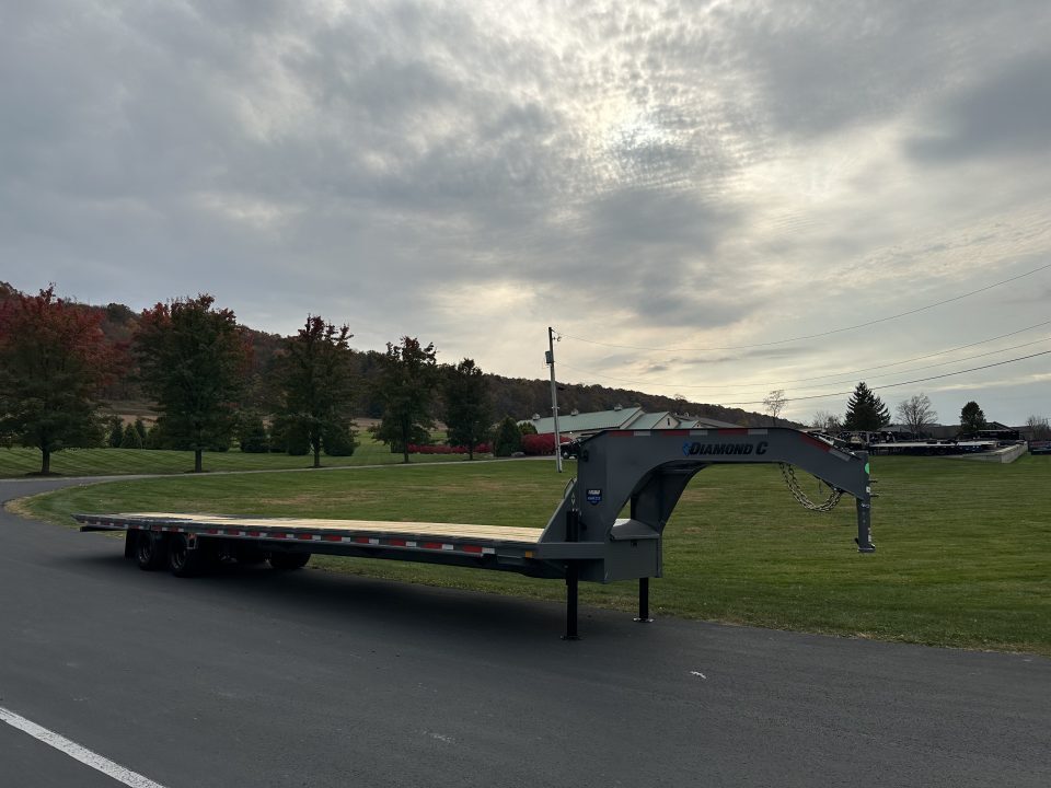 2026 DIAMOND C FMAX212 in Cocolamus, PA