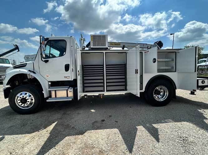 2027 FREIGHTLINER BUSINESS CLASS M2 106 in Ankeny, IA
