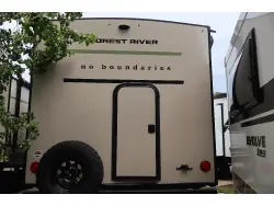 2027 FOREST RIVER NO BOUNDARIES 20.3 BM