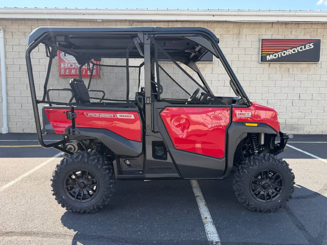 A photo of this 2026 Honda Pioneer 1000-5 Deluxe
