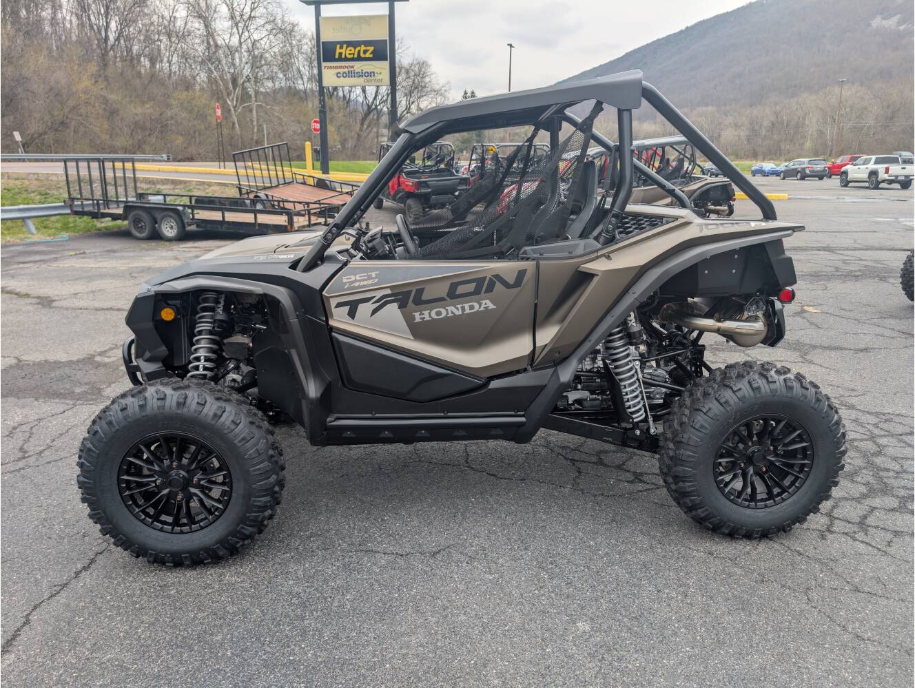 A photo of this 2026 Honda Talon 1000R FOX Live Valve