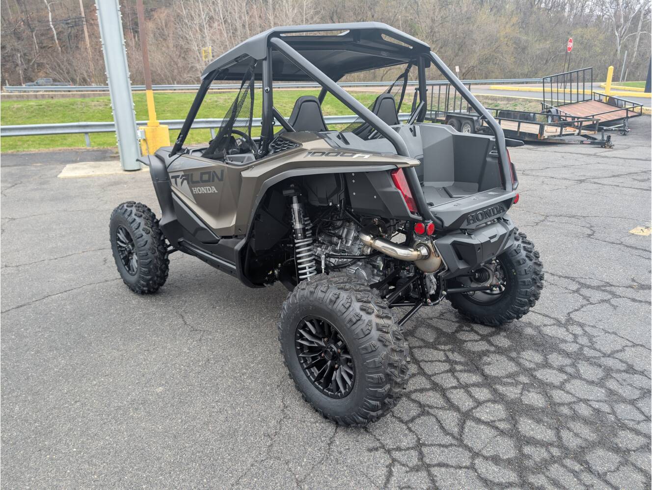A photo of this 2026 Honda Talon 1000R FOX Live Valve