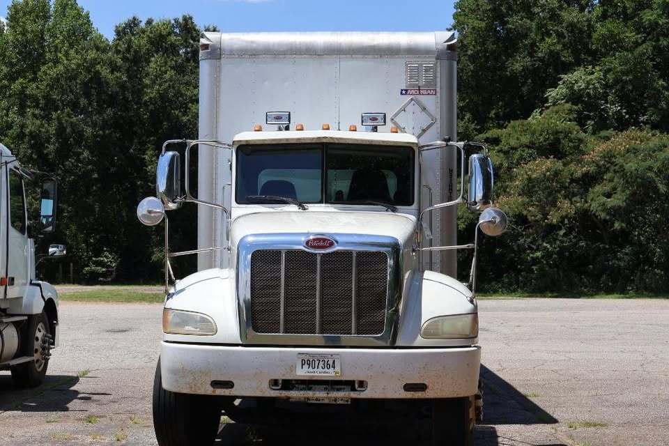 2014 PETERBILT 337 in Inman, SC