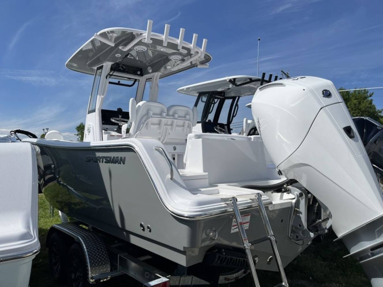 A photo of this 2026 Sportsman Heritage 231