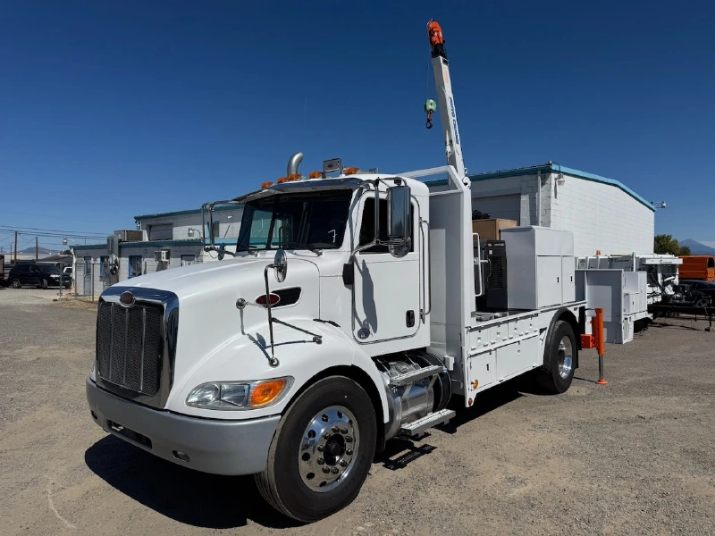 2013 PETERBILT 337