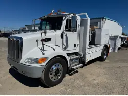 2013 PETERBILT 337