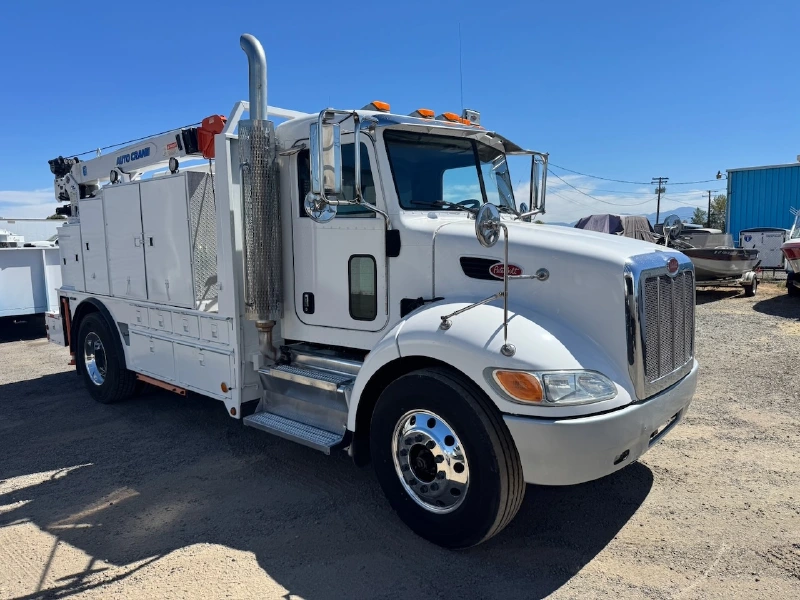 2013 PETERBILT 337