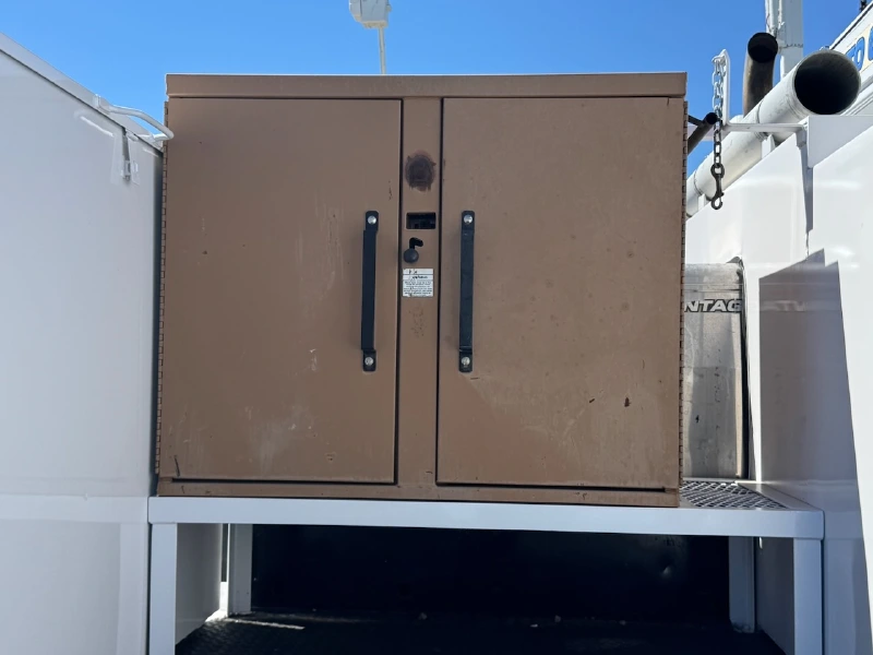 2013 PETERBILT 337