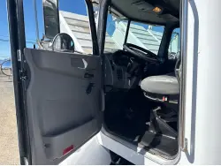 2013 PETERBILT 337