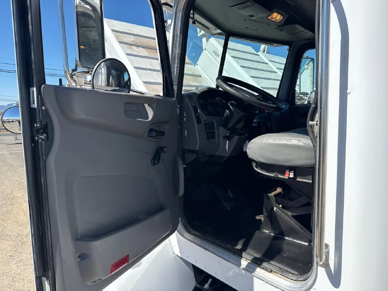 2013 PETERBILT 337