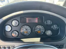 2013 PETERBILT 337