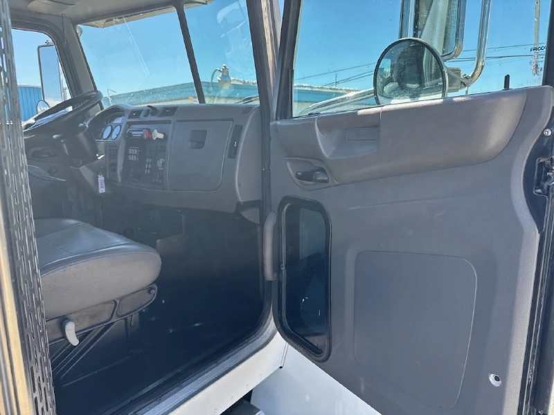 2013 PETERBILT 337
