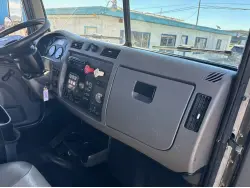 2013 PETERBILT 337