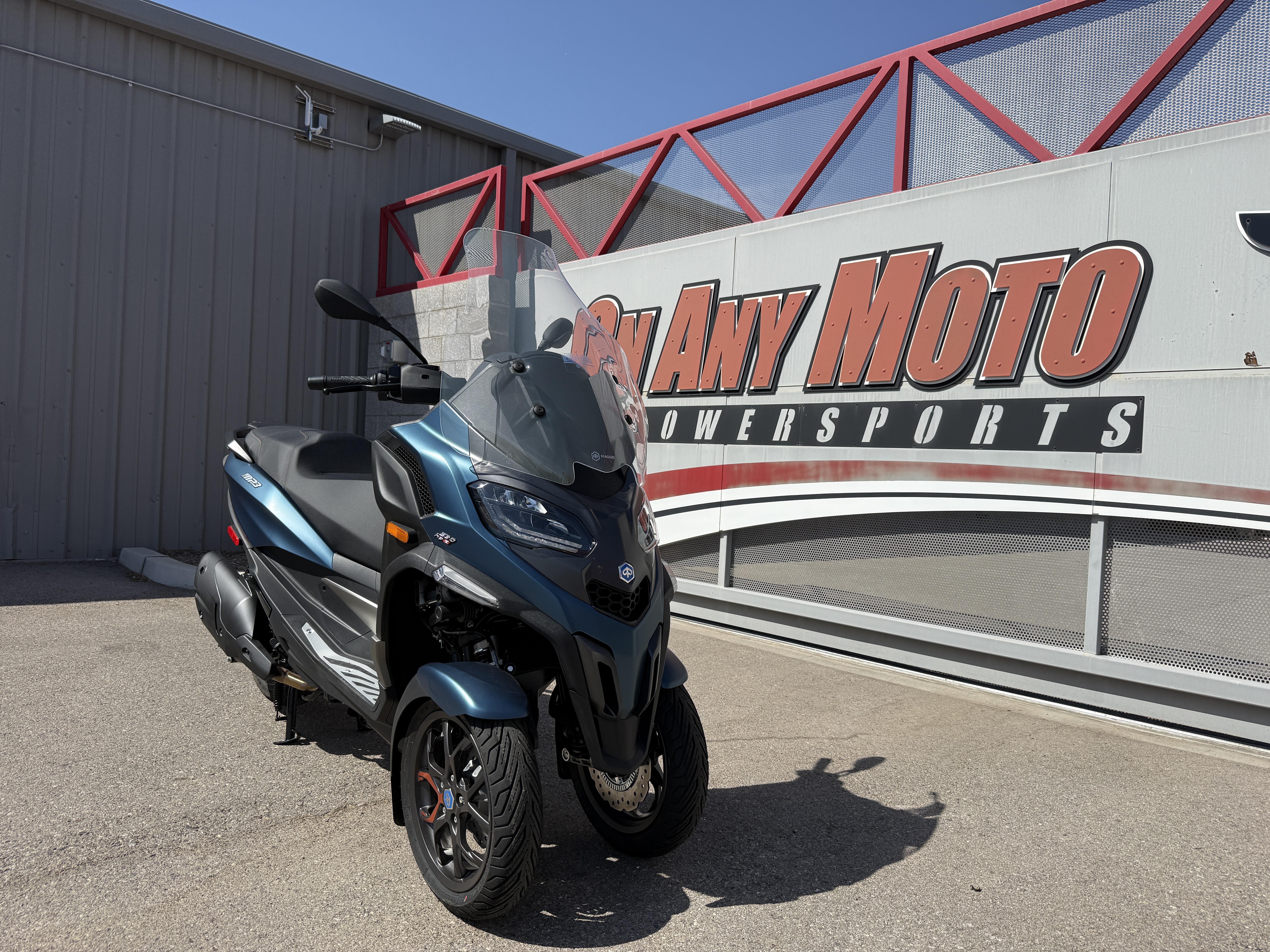 2027 Piaggio MP3 530 MY19 in Tucson, AZ