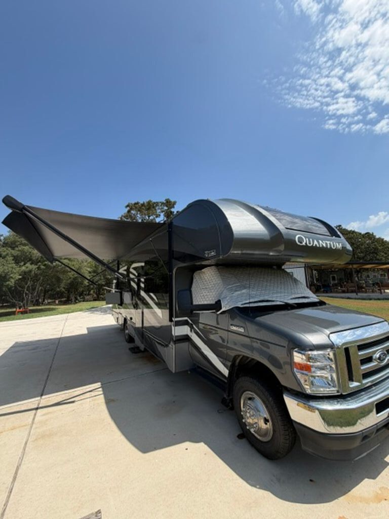 2022 Thor Motor Coach Quantum KW29 in somerville TX