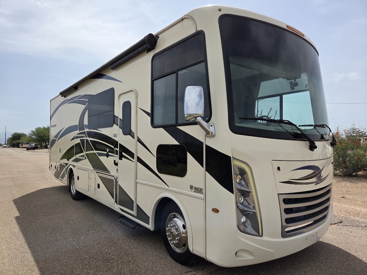 2021 Thor Motor Coach HURRICANE 29M in tucson AZ