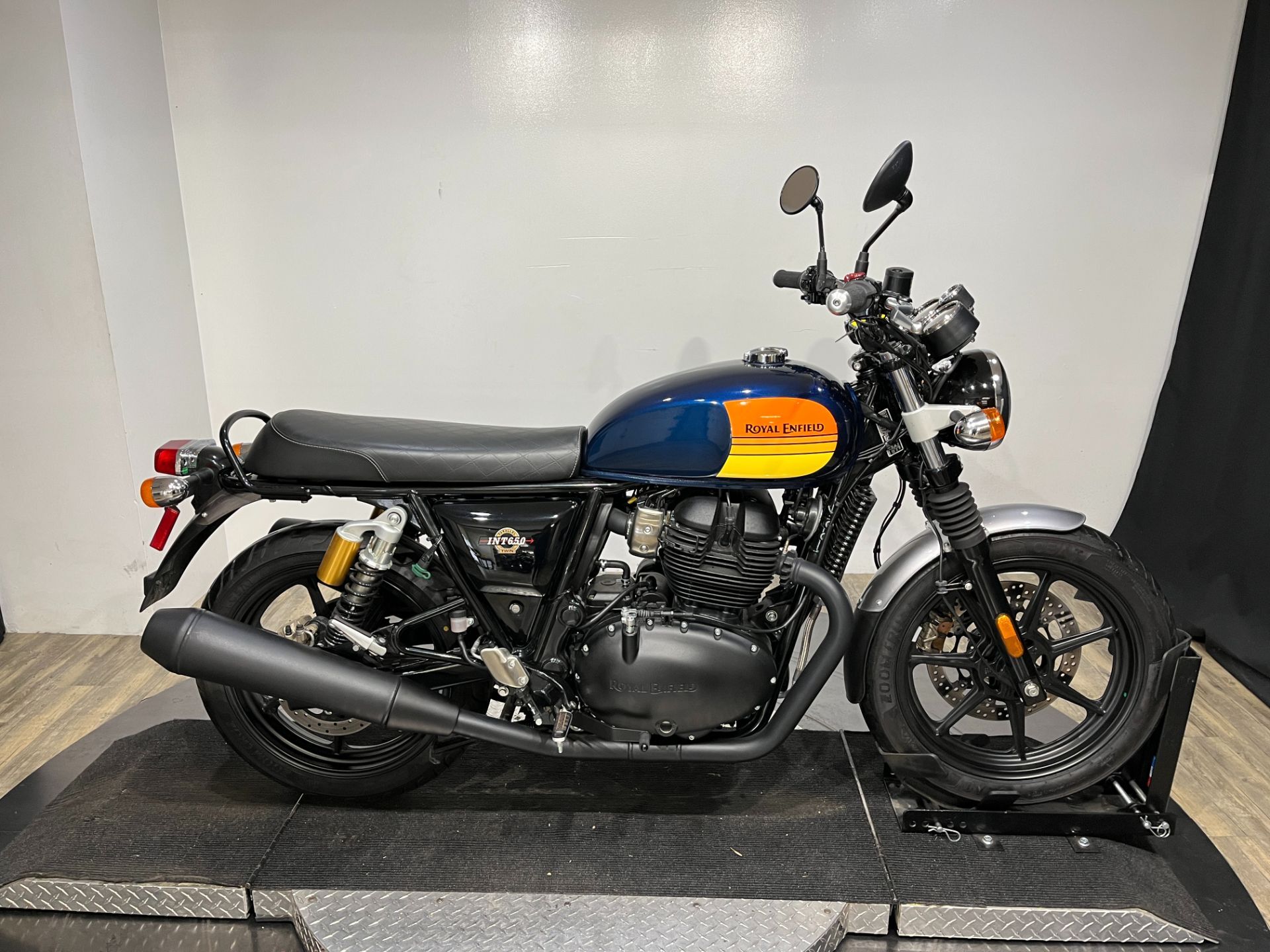 2024 Royal Enfield INT650 in Wauconda, IL