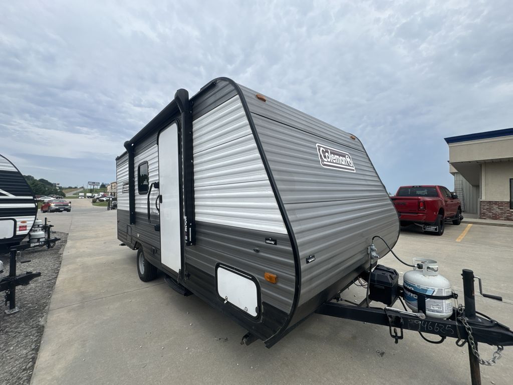 2022 Keystone Coleman Lantern 17B in grain valley MO
