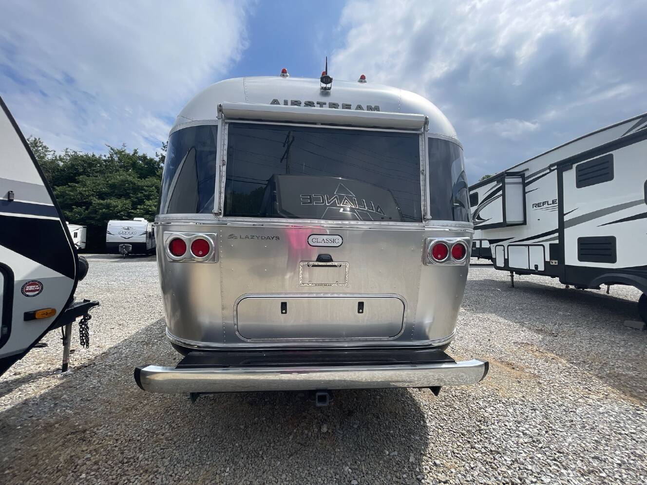 A photo of this 2025 Airstream Classic 30RBT