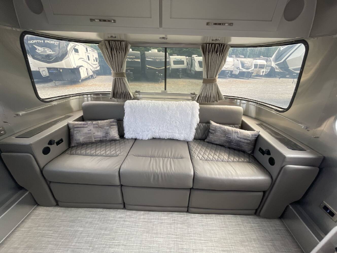 A photo of this 2025 Airstream Classic 30RBT