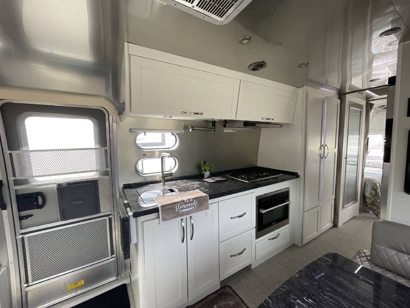 A photo of this 2025 Airstream Classic 30RBT