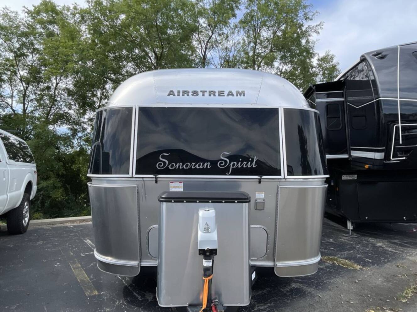 A photo of this 2019 Airstream Flying Cloud 25FB
