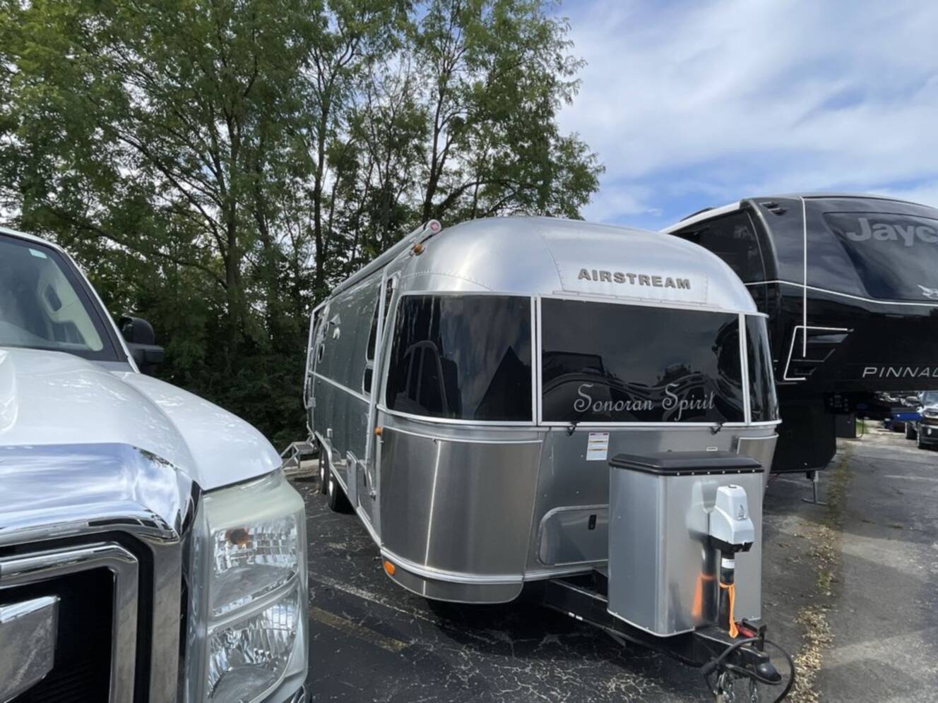 A photo of this 2019 Airstream Flying Cloud 25FB
