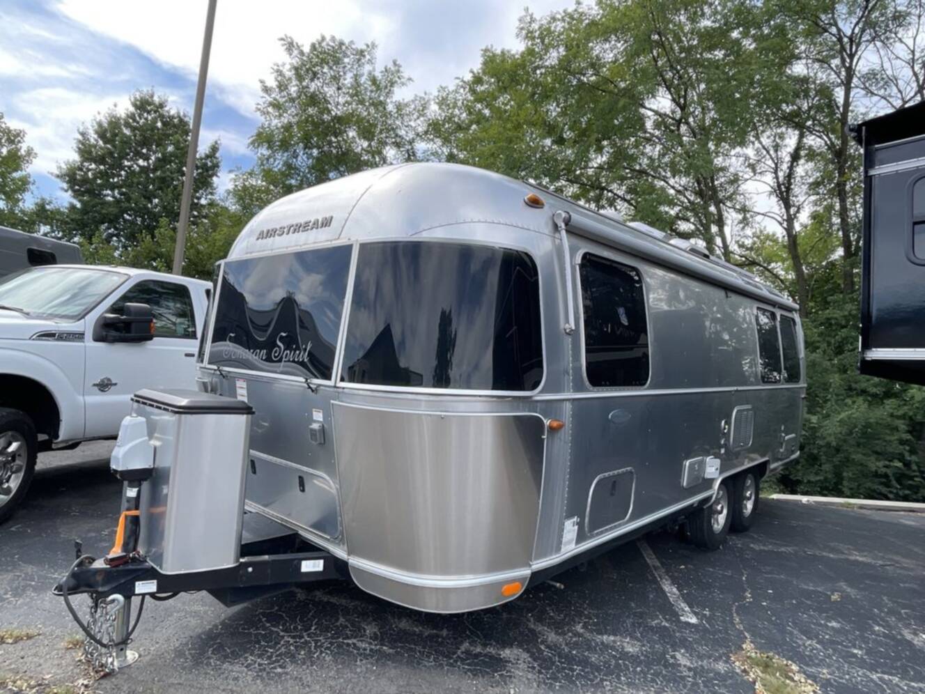 A photo of this 2019 Airstream Flying Cloud 25FB