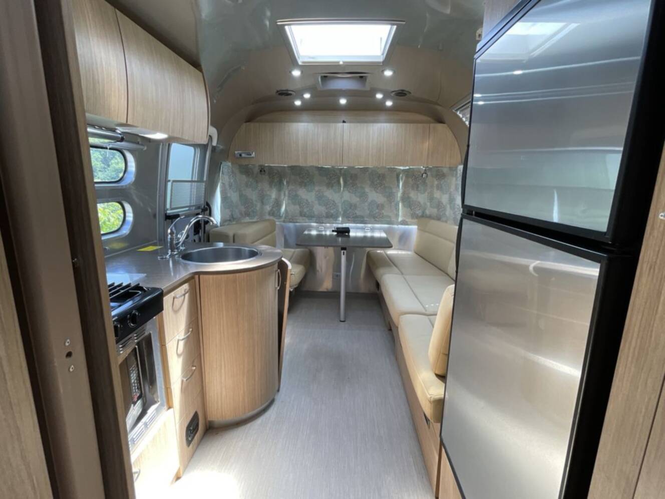 A photo of this 2019 Airstream Flying Cloud 25FB