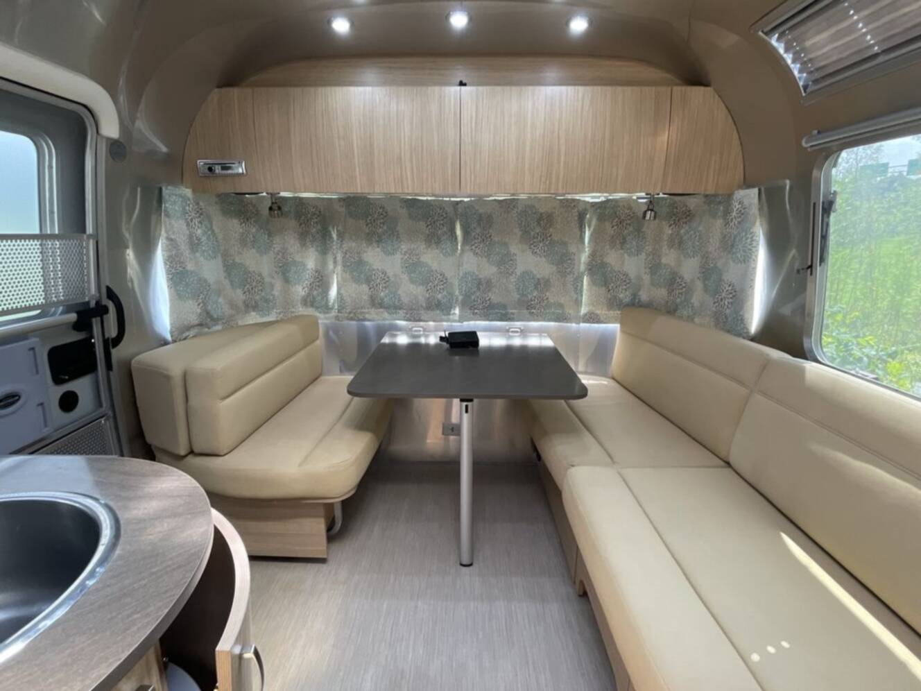 A photo of this 2019 Airstream Flying Cloud 25FB