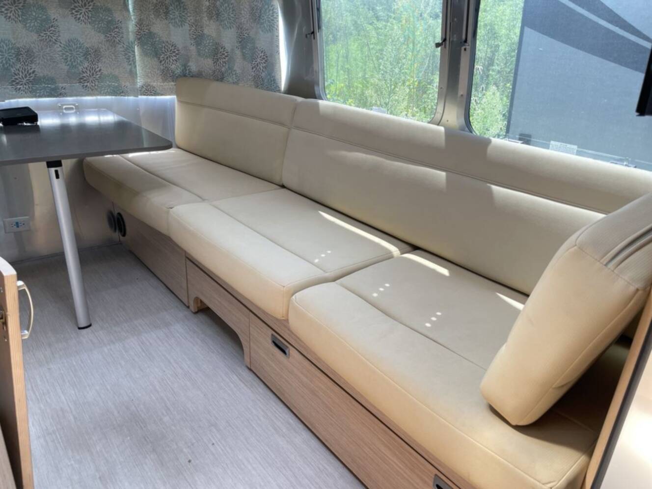 A photo of this 2019 Airstream Flying Cloud 25FB