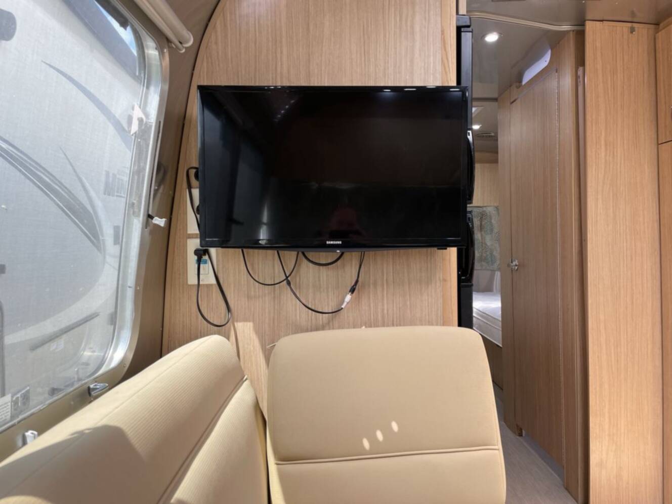 A photo of this 2019 Airstream Flying Cloud 25FB
