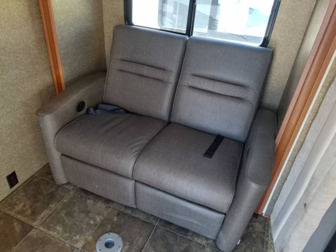 A photo of this 2014 Itasca NAVION 24V