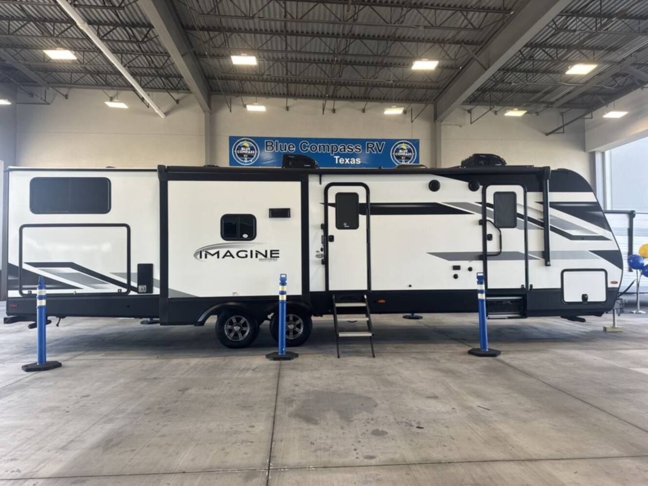 A photo of this 2023 Grand Design Imagine 3250BH
