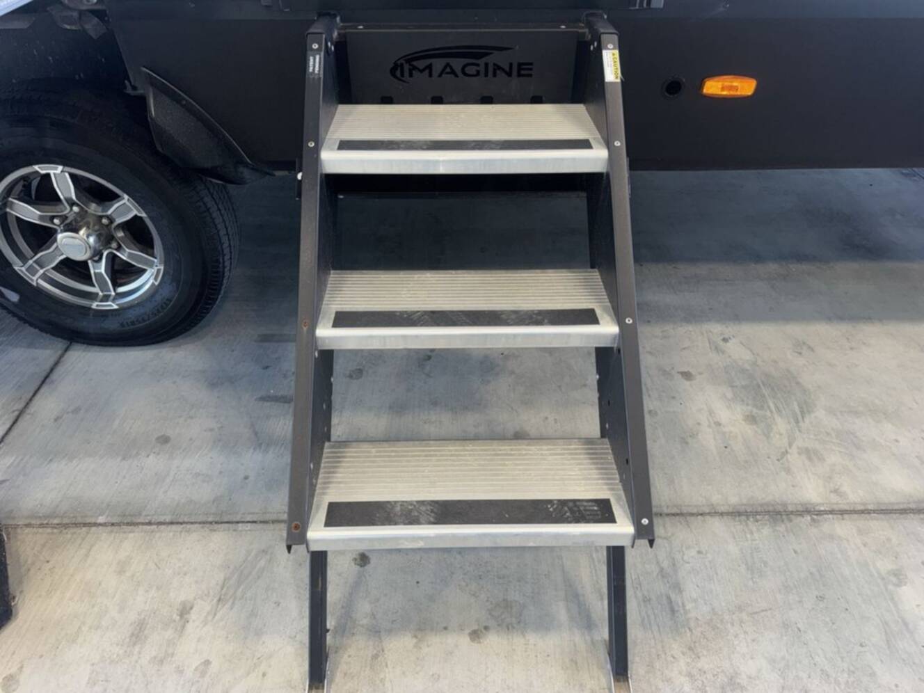 A photo of this 2023 Grand Design Imagine 3250BH