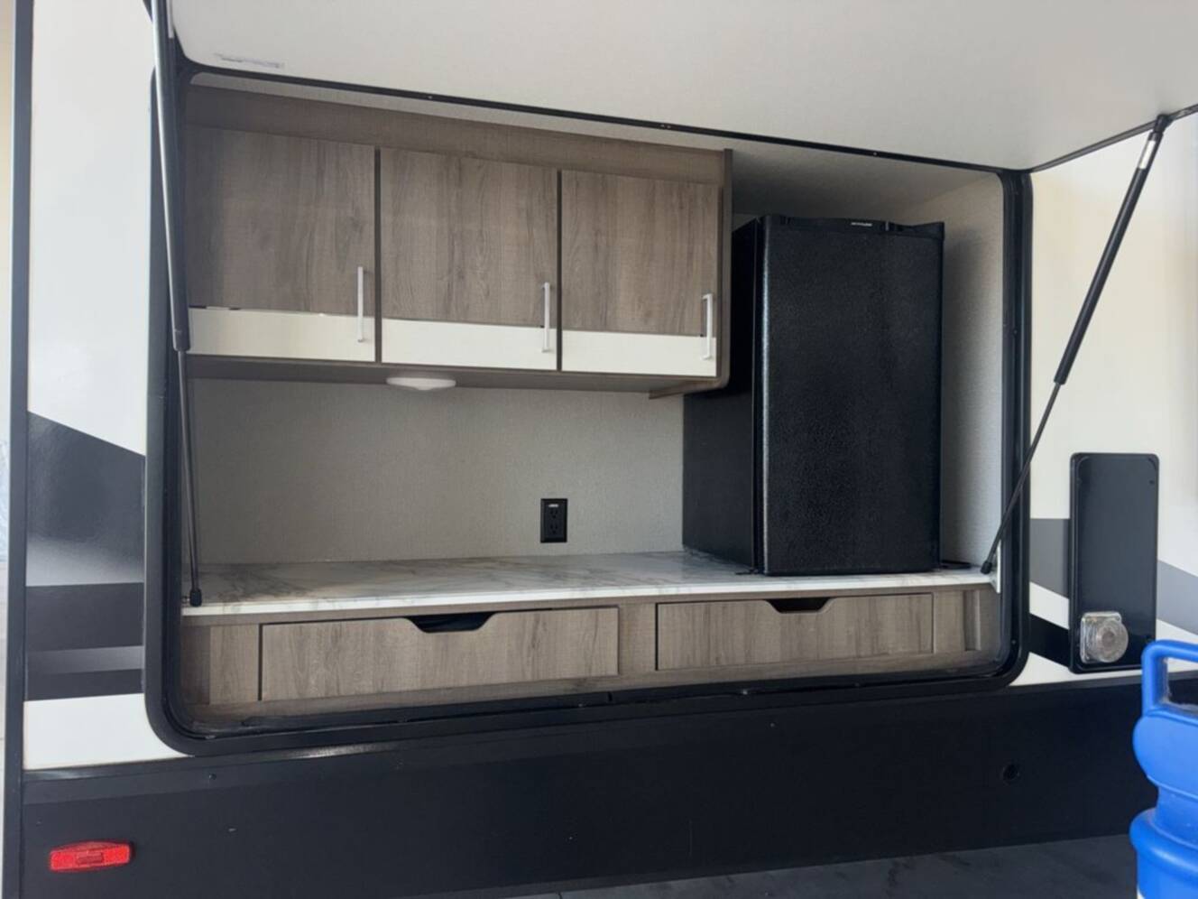 A photo of this 2023 Grand Design Imagine 3250BH