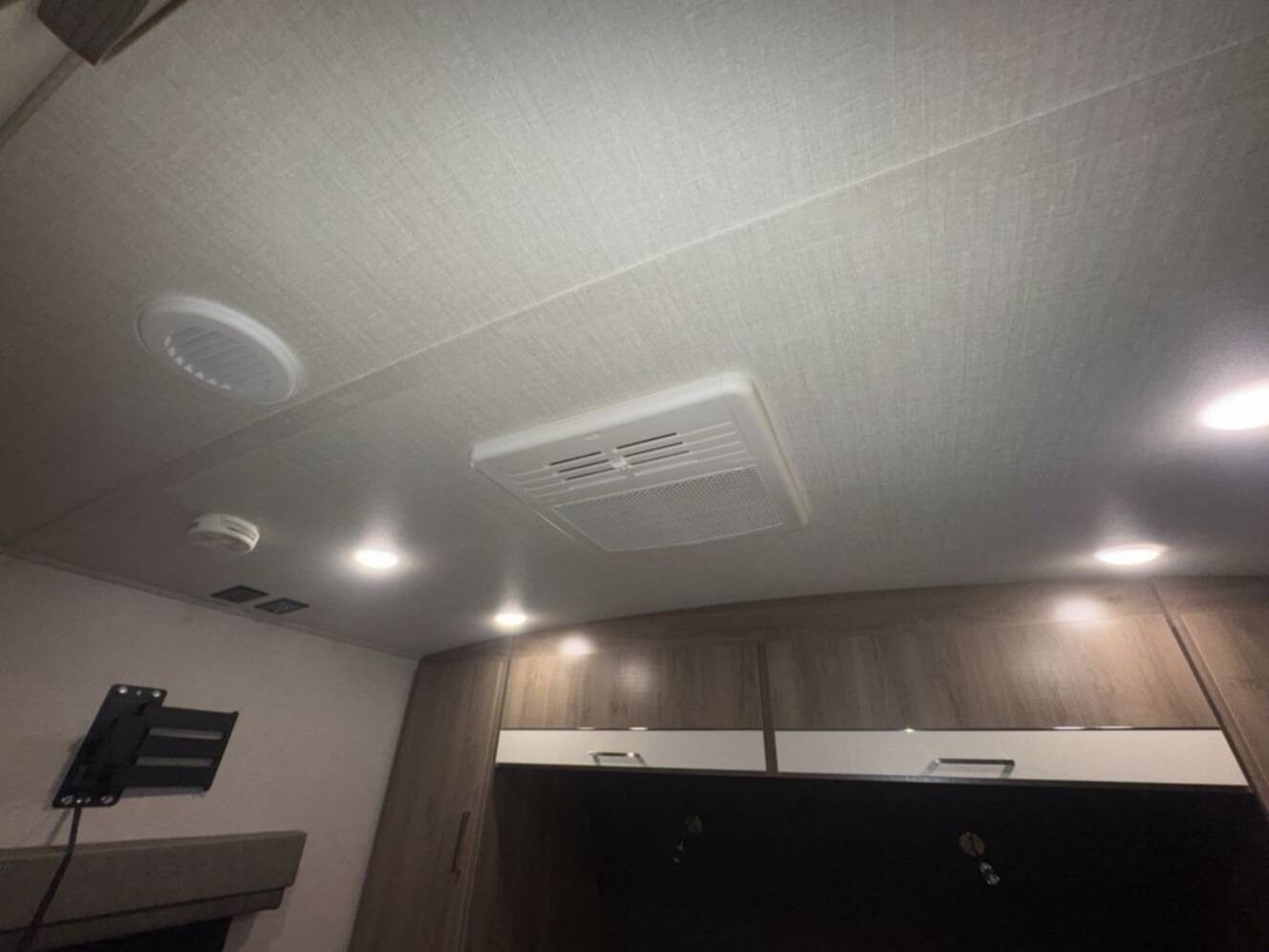 A photo of this 2023 Grand Design Imagine 3250BH