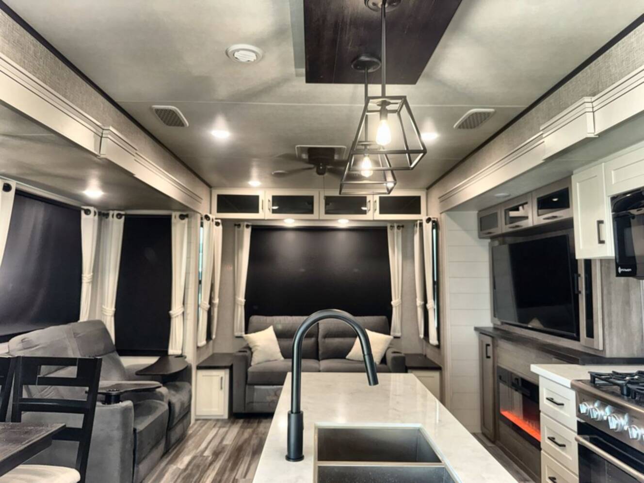 A photo of this 2025 Jayco Jay Flight Bungalow 40RLTS