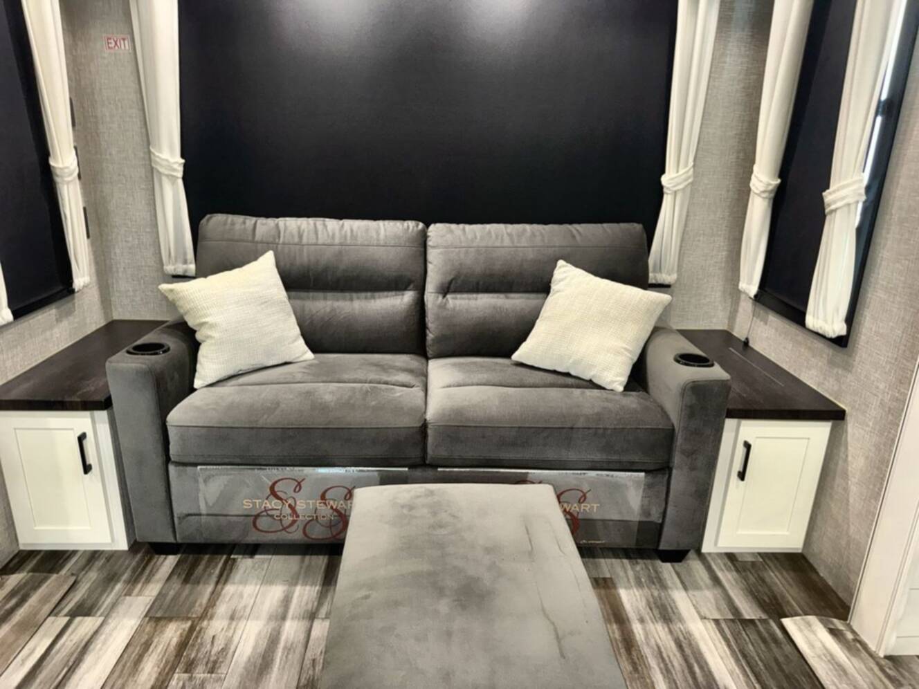 A photo of this 2025 Jayco Jay Flight Bungalow 40RLTS