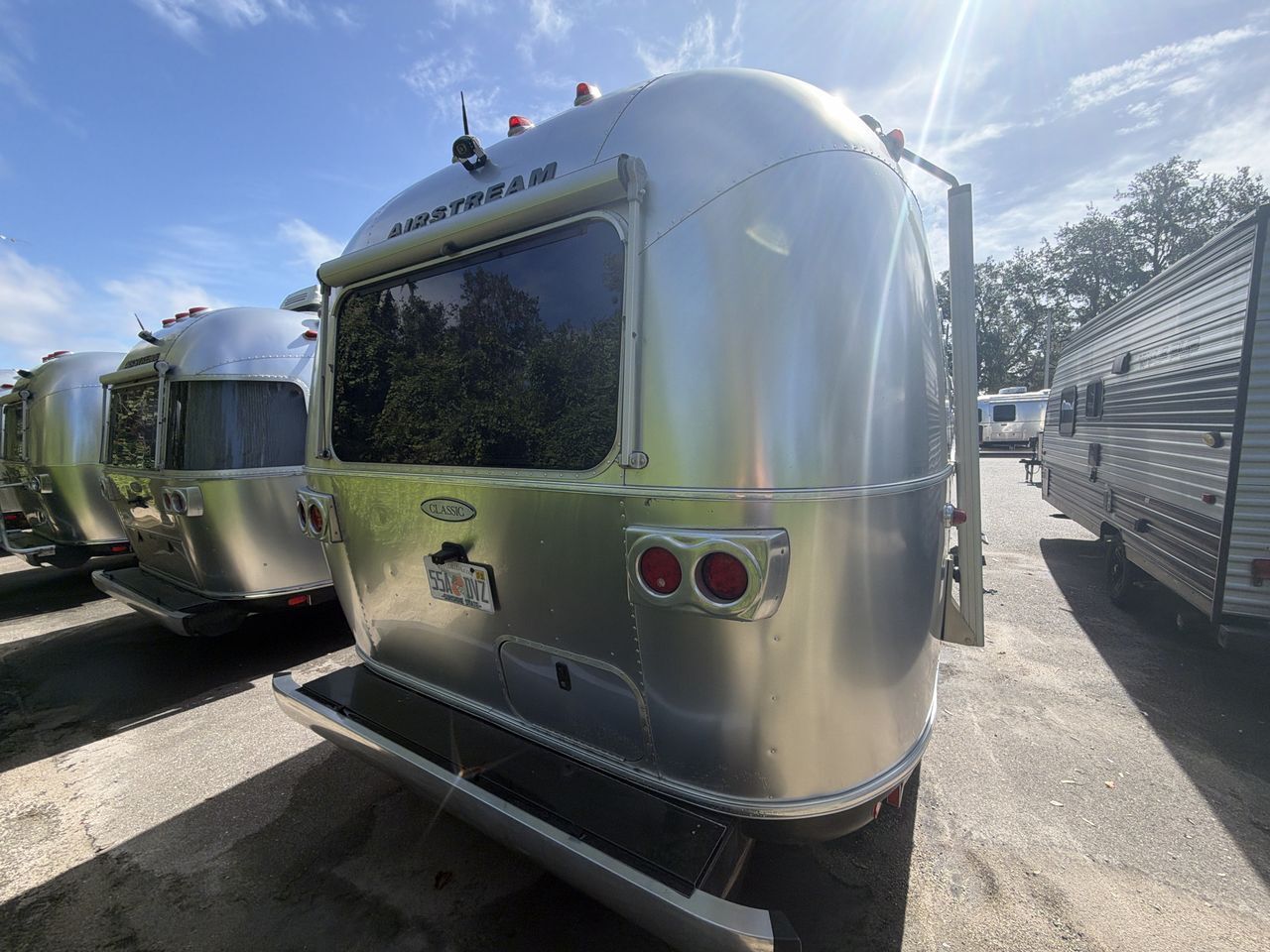 2019 Airstream Classic 33FBQ in dover FL