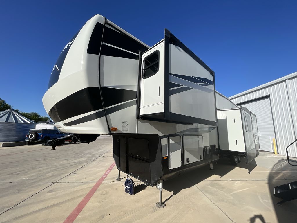 2022 Heartland Big Country 3851MO in boerne TX