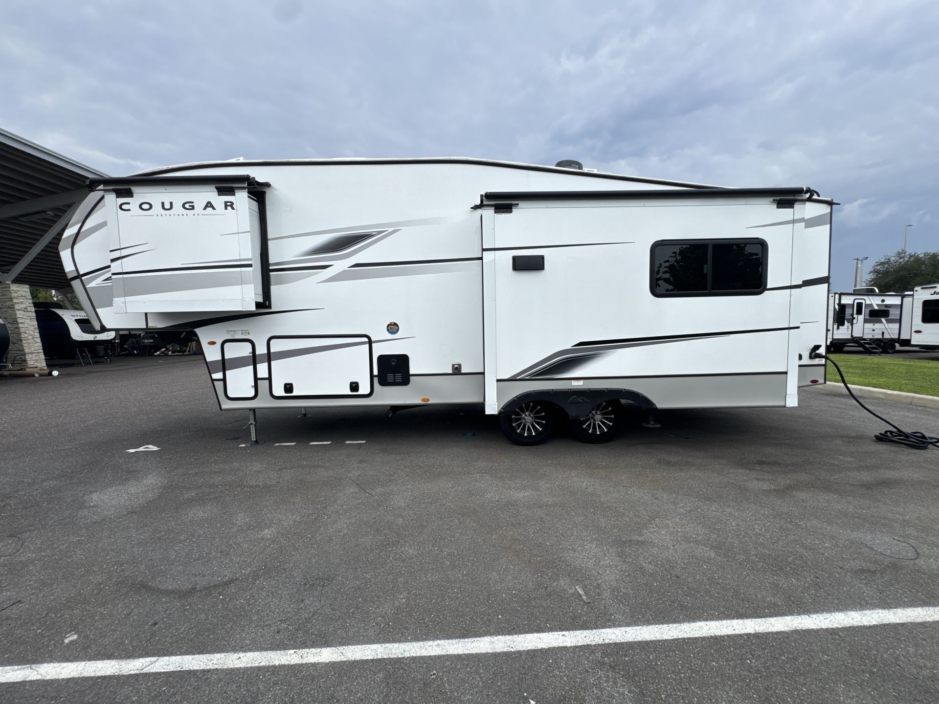 2025 Keystone Cougar 27SGS in dover FL