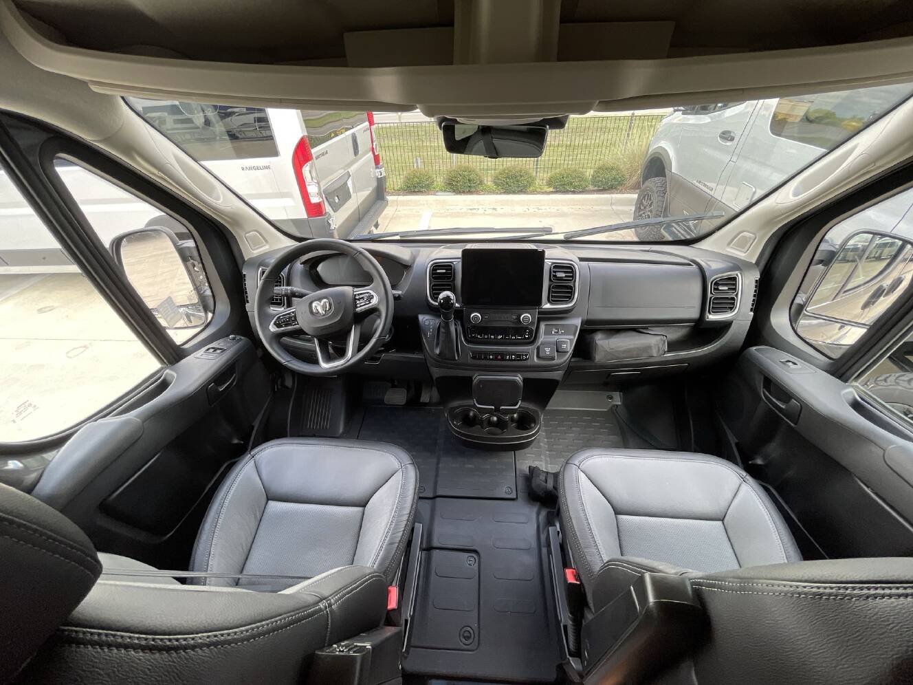 A photo of this 2026 Airstream Rangeline Rangeline