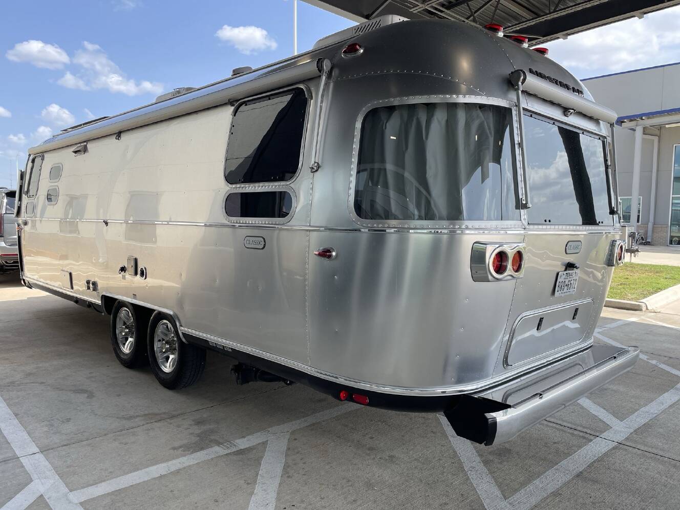 A photo of this 2026 Airstream Classic 28RBQ