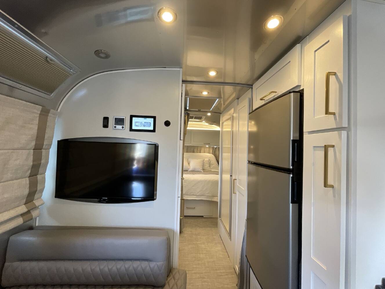 A photo of this 2026 Airstream Classic 28RBQ
