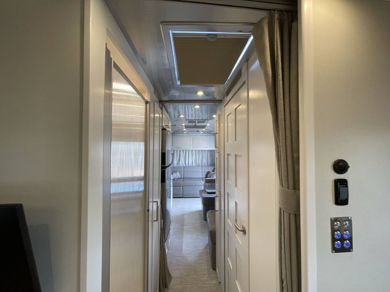 A photo of this 2026 Airstream Classic 28RBQ