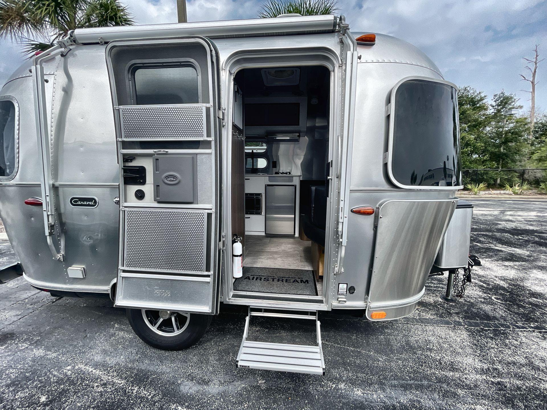 2024 Airstream Caravel 16RB RV