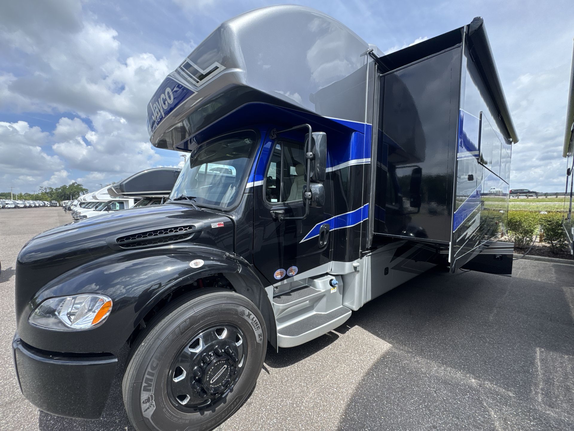 2027 Jayco Seneca Prestige 37K in dover FL